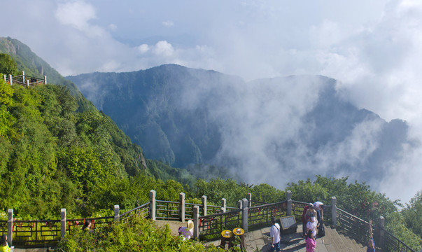 峨眉山