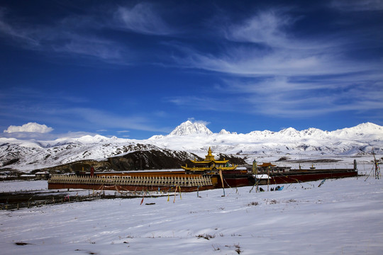 塔公寺 雅拉雪山