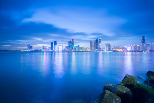 現(xiàn)代海濱城市