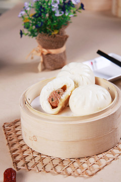 美味鮮肉包