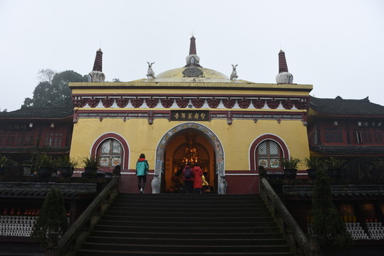 峨眉山 聖壽萬年寺