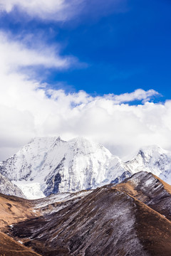 貢嘎雪山