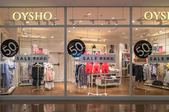 服裝店櫥窗