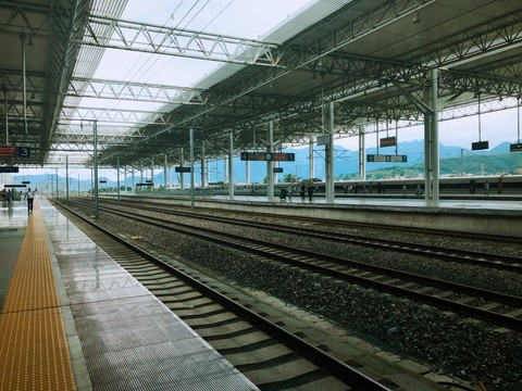 火車(chē)站 站臺(tái) 火車(chē) 運(yùn)輸 城市