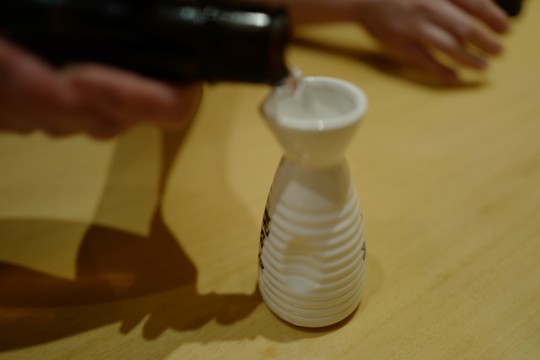 斟酒