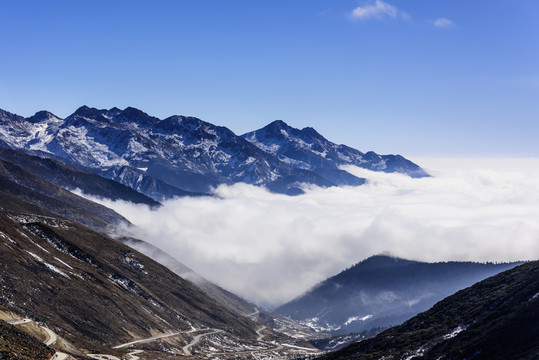 高山云霧美景