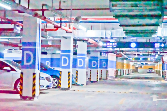 地下停車場(chǎng) 商場(chǎng)停車場(chǎng) 車庫(kù)