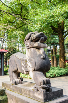 神獸雕像