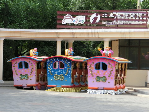 游樂園花車