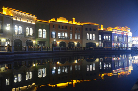 商業(yè)街夜景燈光