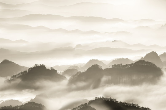 水墨遠(yuǎn)山 高山云海