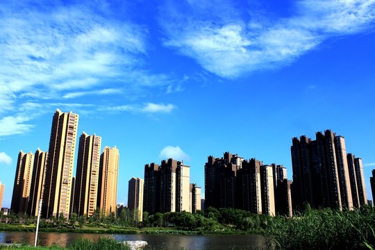 莉湖風光