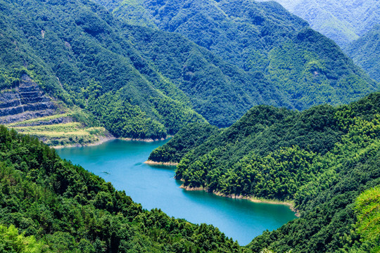 寧波山明山 四明山 湖畔 湖水