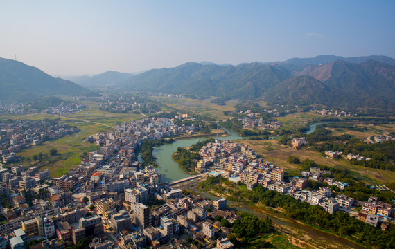 山村 望夫鎮(zhèn)