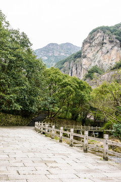 大龍湫風(fēng)景區(qū)大路