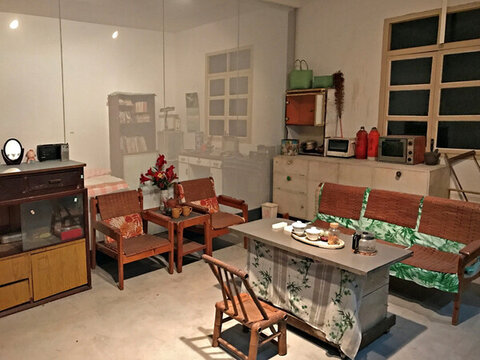 80年代生活環(huán)境 貧困生活場景