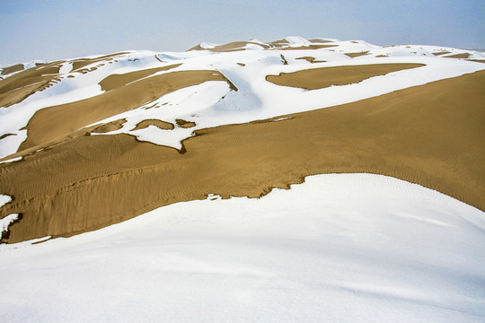 沙漠雪景