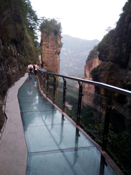 雁蕩山小龍湫玻璃棧道