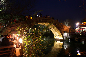 江南建筑 夜景 燈