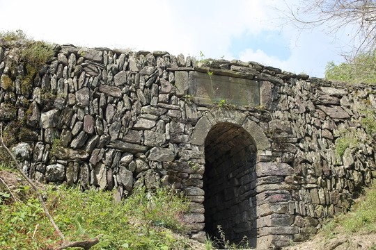 徽青古道關(guān)口
