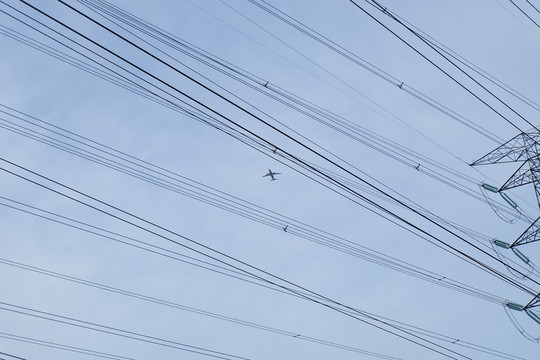 天空 高壓電線