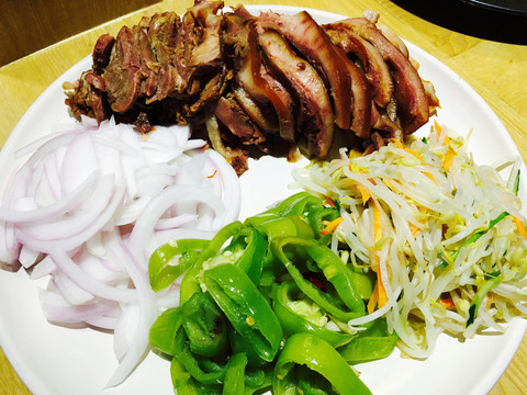鹵肉菜