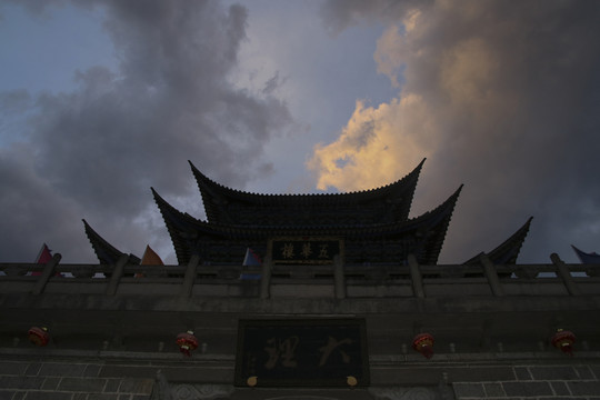 云南大理古城夜景