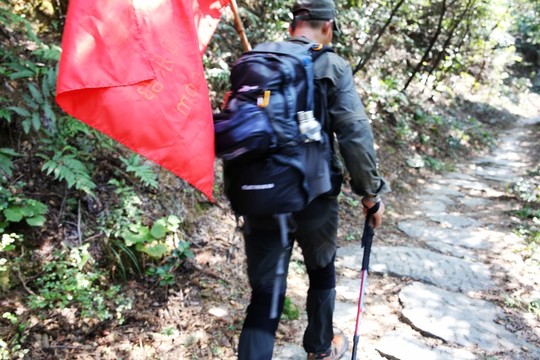 徒步穿越古道驢友