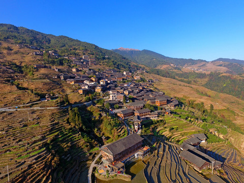 航桂林龍勝龍脊梯田大瑤寨觀景區(qū)