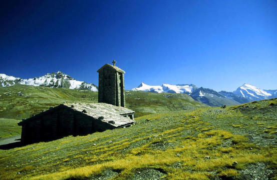 在Col de iserah教堂