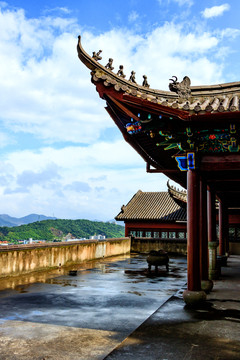 雨后寺院