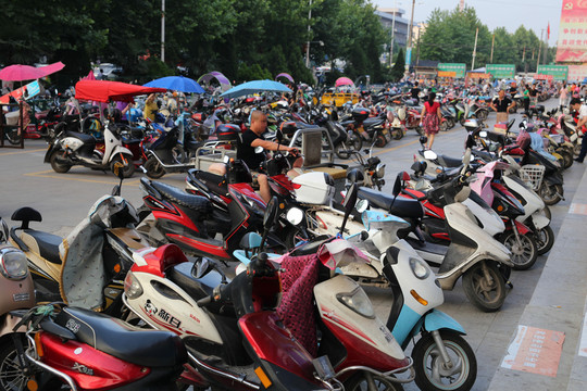 停車場電動車