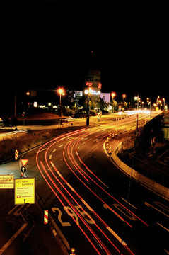 夜間道路