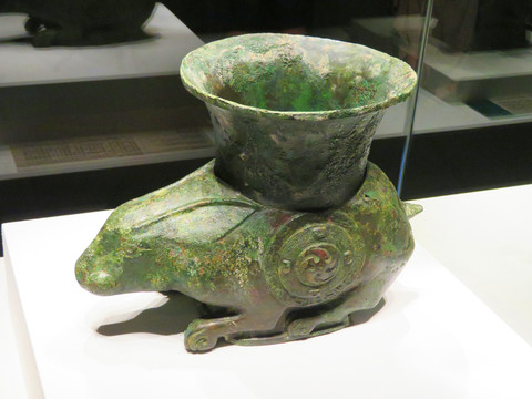 西周兔形銅尊