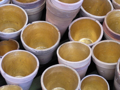 金設(shè)計(jì)的花盆