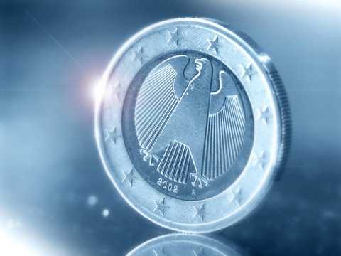 1€
