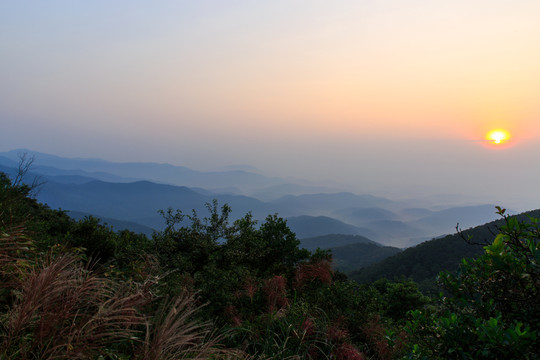 五皇山 日出群山