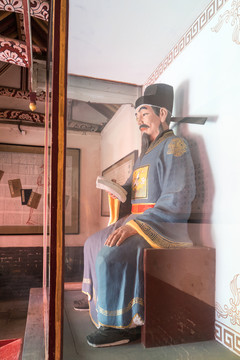 岳霖雕像
