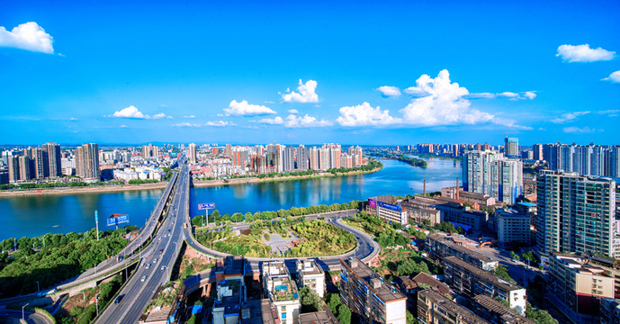湖南雁城衡陽藍天白云城市風光