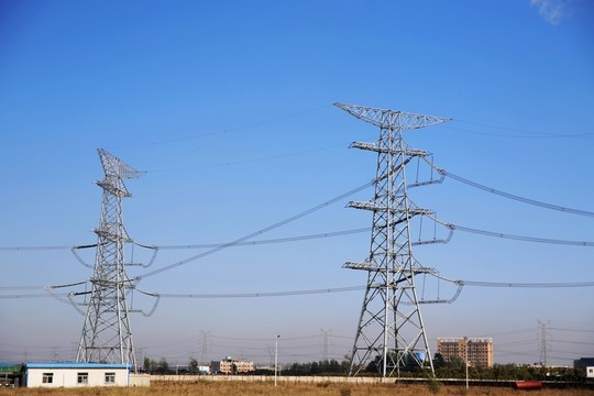 輸電鐵塔