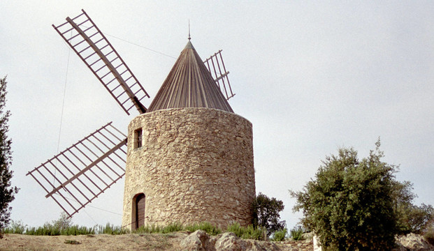 303-411-windmill-grimaud-28