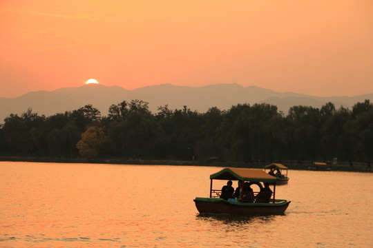 夕陽(yáng)