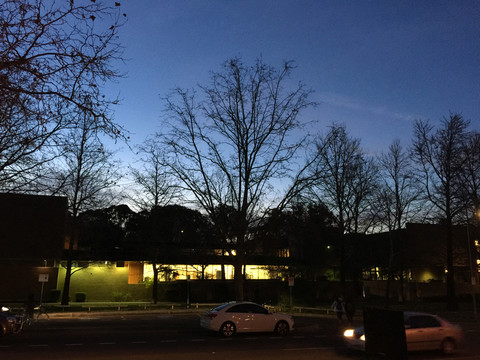 商業(yè)街夜景