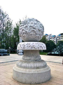 石雕龍