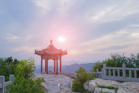 晚霞涼亭