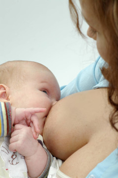 母乳喂養(yǎng)的嬰兒