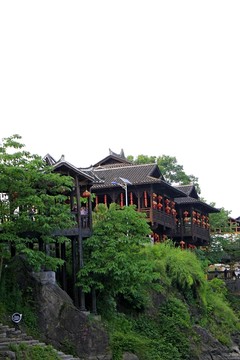 龍?zhí)豆沛?zhèn)
