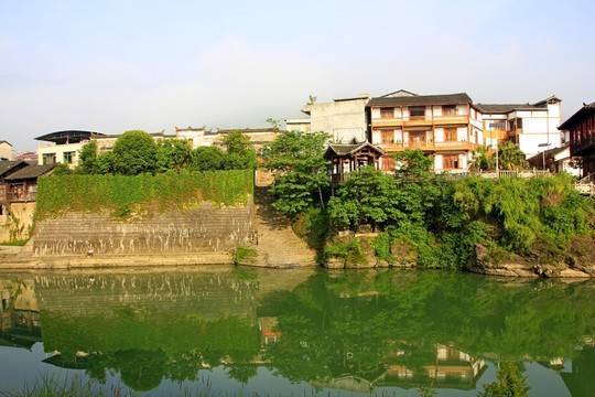 龍?zhí)豆沛?zhèn)