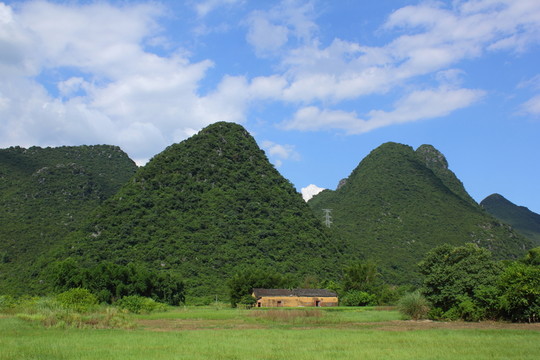 奇峰鎮(zhèn)風(fēng)光