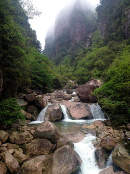 山泉